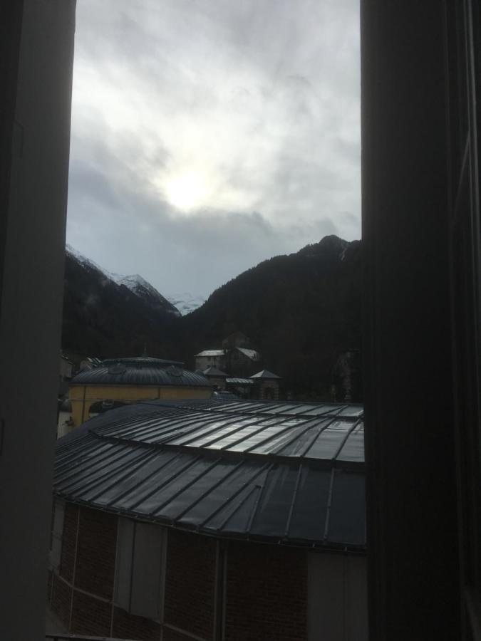 Residence Regina Cauterets Bagian luar foto